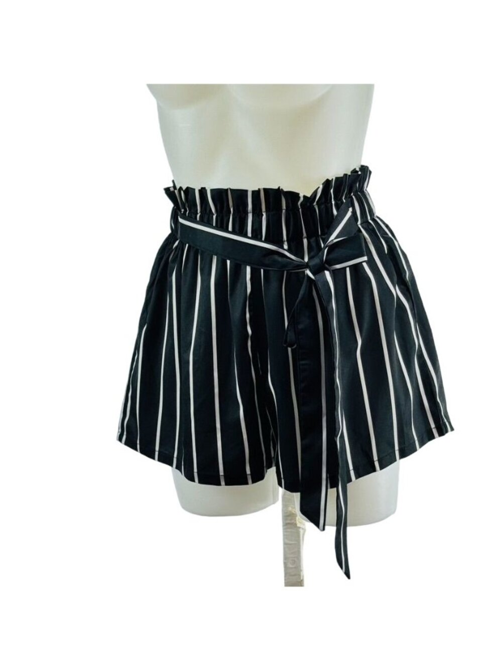 SHEIN Women's Shorts Polyester Black White Striped Tie Belt Stretch Waist Size M